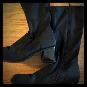 BOOTS SIZE 7 EUC SHARP!!